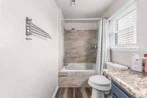 Ile Ayo - Private Bedrooms with Shared Bathroom in Co-Living Home