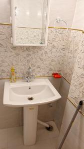Naggar cottage for couples
