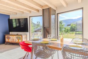 Family home with garden and terrace in Séez