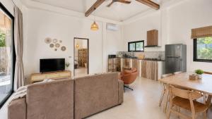Maprao Tropical Home