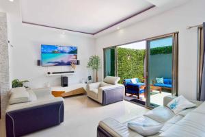 Private Pool - 4 Bedroom - 247 Security