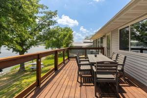 Easy-Access Dock, Kayaks & Views