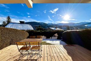 Bright apartment with terrace in Megève