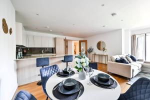 Host My Nest - 2 Bed with Parking by Thames