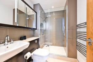 Host My Nest - 2 Bed with Parking by Thames