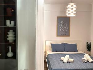 Modern Flat by Flisvos Marina & Trocadero
