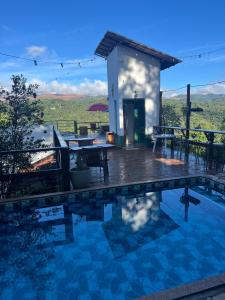 Villa Macacos