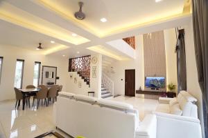 The Grand Vista Malavali - Villa 1