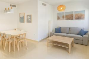 WintowinRentals Teatinos, Campus, Pool & Terrace