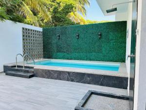 Lomas Sense Cerca de Playa y Zona Dorada