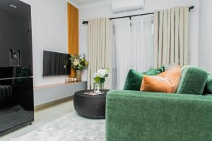 Eva Luxe Lofts C402