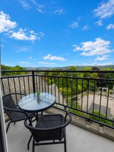 2 Bedroom Scenic Apartment, with Balcony View & Parking