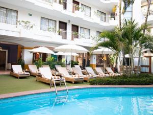 Los Arcos Suites