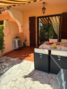 LA ROMAINE STUDIO CABINE CLIMATISE TERRASSE VUE MER 200m PLAGE