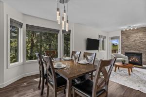 Mountain Escape 2 Beds Near Banff with BBQ and Views
