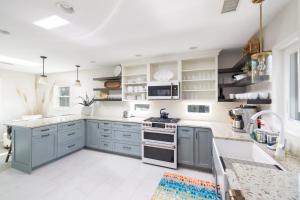 Close to Beach & Duck Town w Pool & New Updates