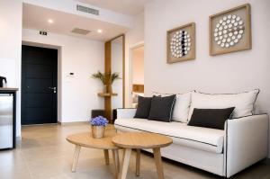 Kali Thea pool residences