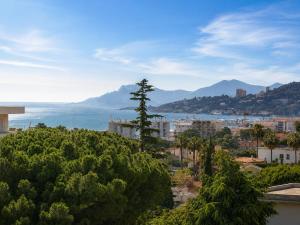 Panoramic sea view Top floor Swimming pool