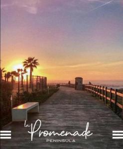 Peninsula promenade