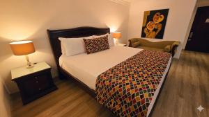 Hotel Embassy Park