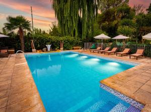 Cabañas Familiares - Piscina, Parrilla y Viñedos