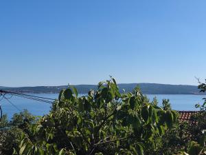 Very big cheap apartment for big families very close to Sea, 3Air-Conditiners