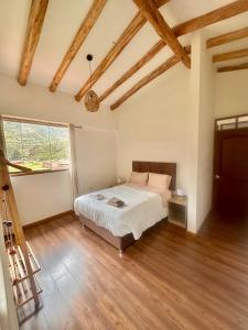 Creative Home in Pisac - quiet, stylish with fireplace