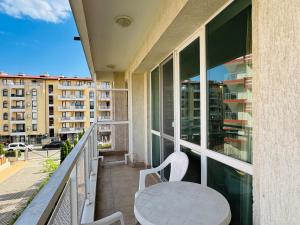 SUNNY HOUSE 206 One Bedroom Apartament
