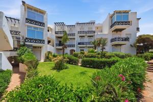 Seaside Serenity - Waterfront - Pool & Terrace