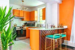 Jungle House Boutique Suites - Short North & Convention Center