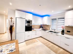 M&G Apartment Luxury Garden Apartment Kaštel Stari near Split