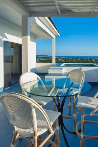 Villa Azure 2 Bedroom Villa with Private Pool