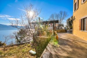 Faby House On Hilly Area & Lake View - Happy Rentals