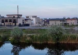 Boutique House By The Lake