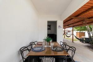 Casa em Cond. c churrasq. em Taperapuã CEU0001