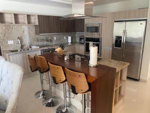 Nayri La Cruz oceanfront apartment