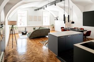 Main Square Apartments