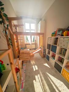 Przestronny Apartament 86m2 w Centrum przy Parku ,Idealny dla rodzin ,2 łazienki , TV 85 , Parking