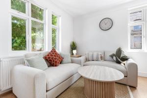 The Bethnal Getaway - Stylish 4Bed Near Tube