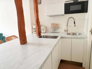 Heart Marais Studio by Melvane