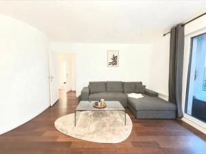 Apartment Terrace and Parking Paris 16