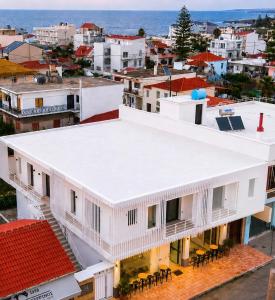 Marathopolis Suites 2