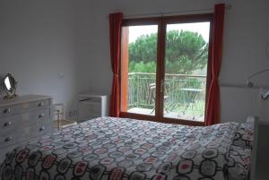 Maisons de vacances Maison d'Hotes des 2 Chenes : Chambre Double Confort avec Balcon - Occupation simple - Non remboursable