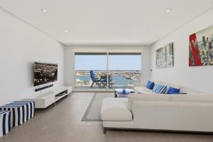 Modern Frontline Puerto Banus Apartment M2