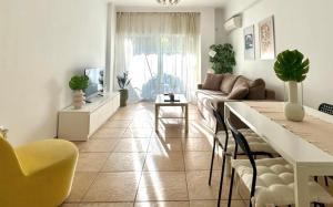 Modern Flat by Flisvos Marina & Trocadero