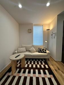 Nikyo Rofu Garden North Two Bathrooms 3-Minute Walk to Hanazonocho Station Villa in Osaka