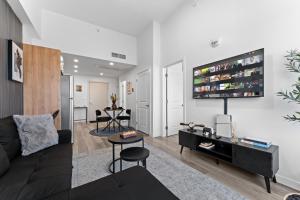 Prestige Skyline Suite, UG Parking, Gym