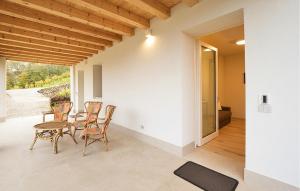 1 Bedroom Lovely Apartment In Premaor