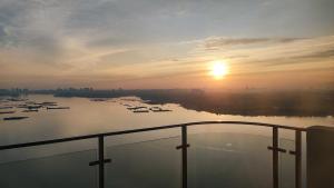 Tatami Design Homestay 2BR unit seaview sunset Danga Bay