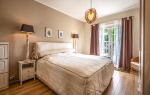 Cozy Apartment In Zoutelande With Wifi